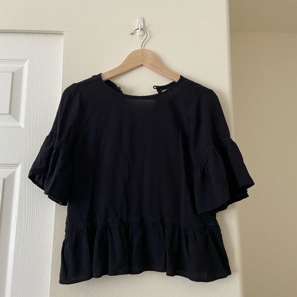 Abercrombie flutter sleeve top - Picture 1 of 2